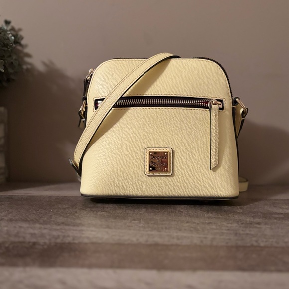DOONEY & BOURKE  SORRENTO ZIP DOMED CROSSBODY NWT